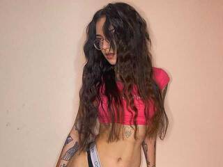 دردشة الفيديو المثيرة NessaBarett1