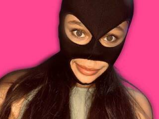 دردشة الفيديو المثيرة Nickymask