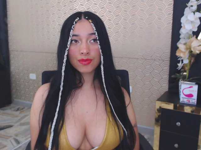 الصور NicoleCollema hello guys I'm new I would like to masturbate for you