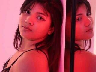 دردشة الفيديو المثيرة NicoleHills