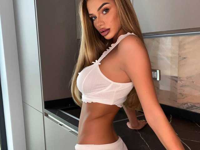 صورة الملف الشخصي NicoleSarahX