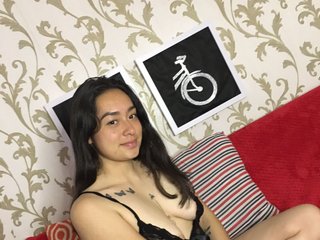 دردشة الفيديو المثيرة nicoll-kiss