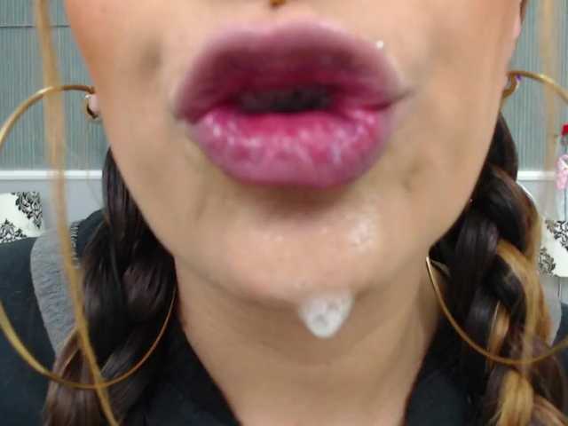 لقطات البث NicolleWayne