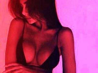 دردشة الفيديو المثيرة NiEchin