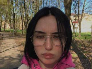 دردشة الفيديو المثيرة NikaLune