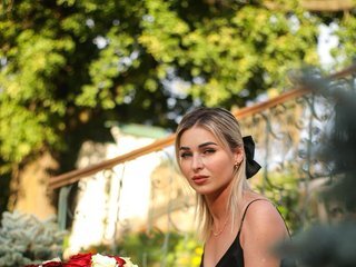 دردشة الفيديو المثيرة NikaStill