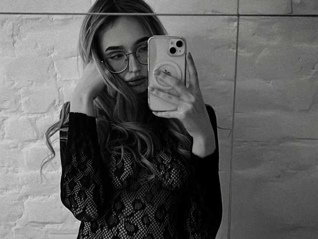 صورة الملف الشخصي NikkiBly