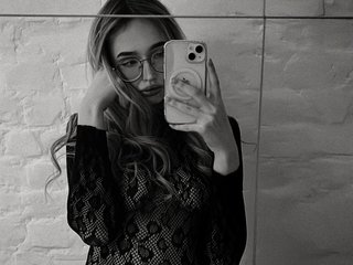 دردشة الفيديو المثيرة NikkiBly