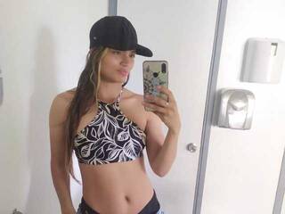 دردشة الفيديو المثيرة NikkiHanson