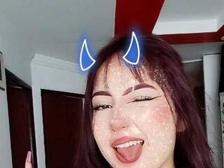 دردشة الفيديو المثيرة niky-cherry