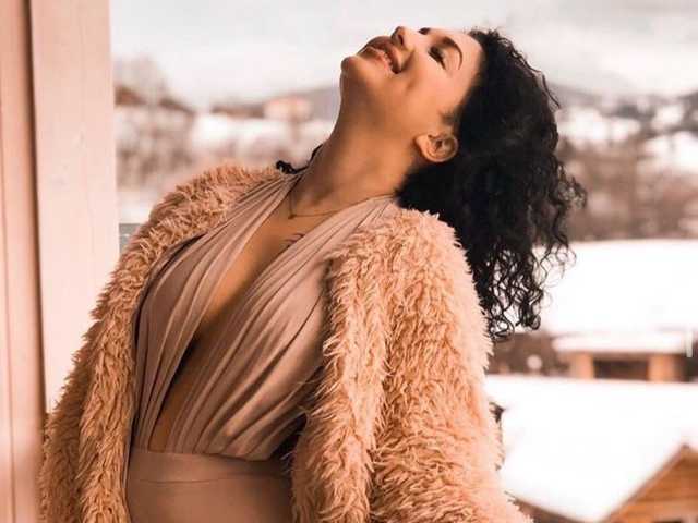 صورة الملف الشخصي NinaAmore