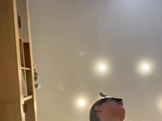دردشة الفيديو المثيرة Mari_Kari
