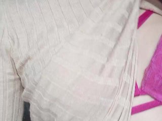 دردشة الفيديو المثيرة NinonDePeace