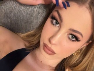 دردشة الفيديو المثيرة NoahAngel