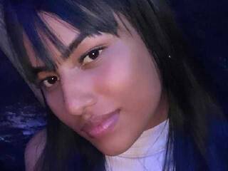 دردشة الفيديو المثيرة NoahCampo