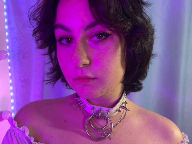 صورة الملف الشخصي NoraColins