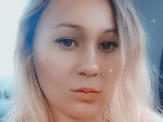 دردشة الفيديو المثيرة NormaHall