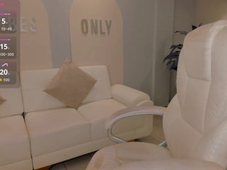 دردشة الفيديو المثيرة NovaSpencer