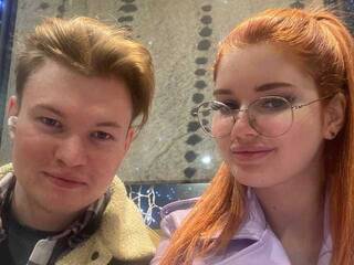 دردشة الفيديو المثيرة NudeFox