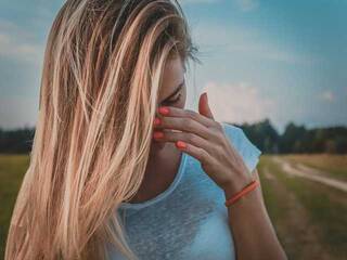 دردشة الفيديو المثيرة NurseCream