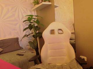 دردشة الفيديو المثيرة nyanyadolls