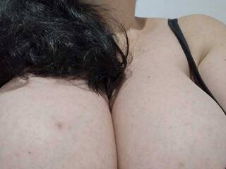 دردشة الفيديو المثيرة Nykyxo