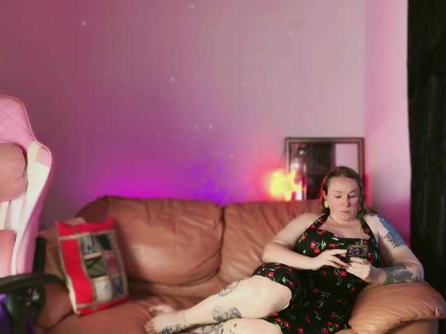 لقطات البث NylonQueen