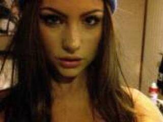 دردشة الفيديو المثيرة nytaeaster