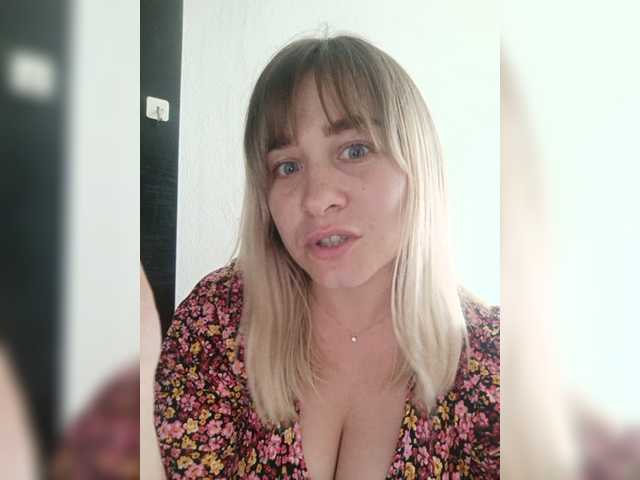 الصور Blondines69 Hey guys!:) Goal- #Dance #hot #pvt #c2c #fetish #feet #roleplay Tip to add at friendlist and for requests!