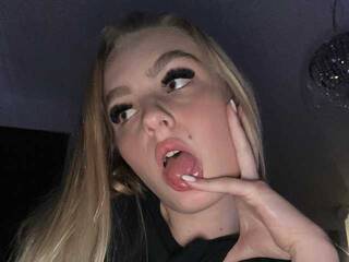 دردشة الفيديو المثيرة OliviaKisss