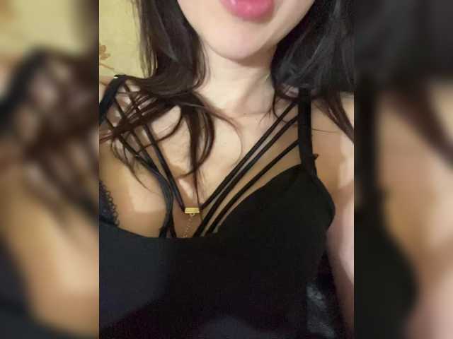 لقطات البث OneGirlSex