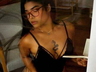 دردشة الفيديو المثيرة Pamela-Moreno