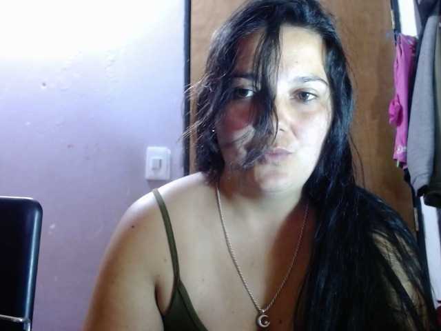 لقطات البث patricia-etha