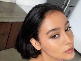 دردشة الفيديو المثيرة PERCEPHONE