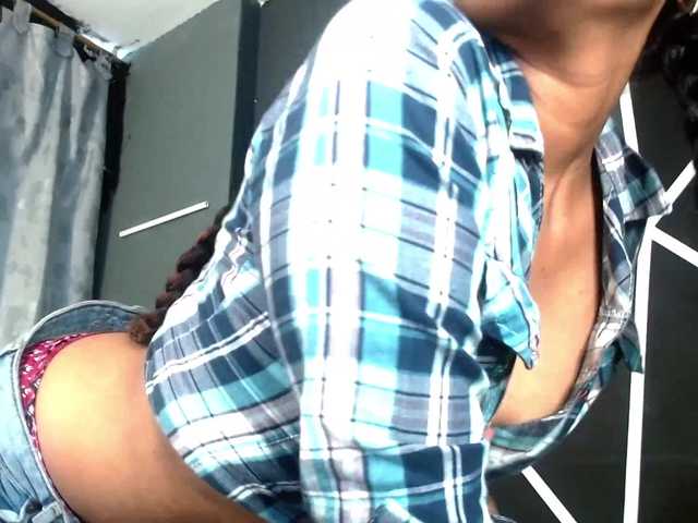 لقطات البث PetiteEbonyx