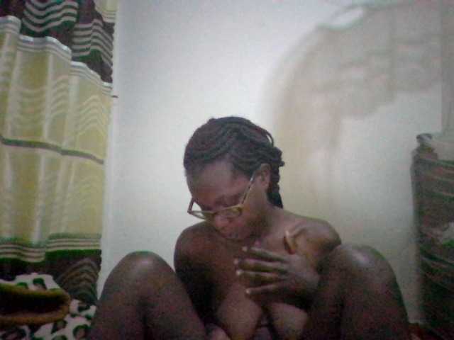 لقطات البث petitehotgirl