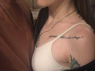 دردشة الفيديو المثيرة PhoeniXsweets