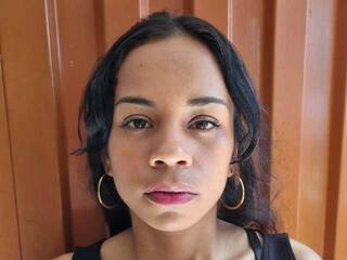 دردشة الفيديو المثيرة Pocajontas25