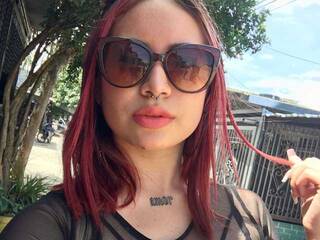 دردشة الفيديو المثيرة poly-pocket