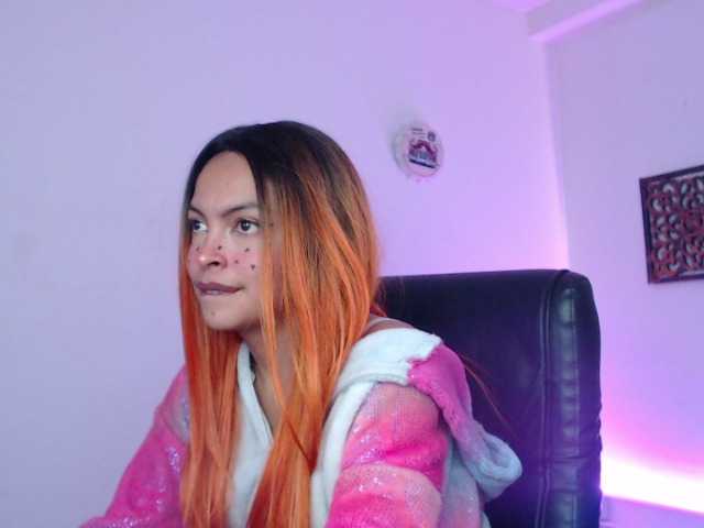 لقطات البث Pretty-black