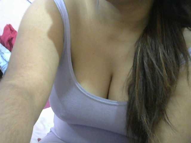 لقطات البث Priya10