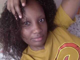 دردشة الفيديو المثيرة queen-smiles