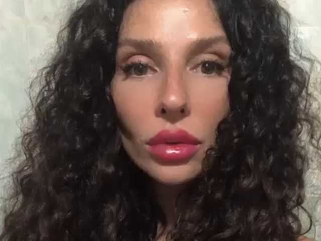 صورة الملف الشخصي Queenilatan