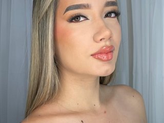 دردشة الفيديو المثيرة Queen_Lucia