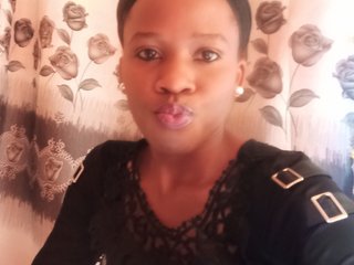 دردشة الفيديو المثيرة Queensara