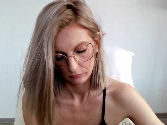الصور RachellaFox Sexy blondie - glasses - dildo shows - great natural body,) For 500 i show you my naked body [none]