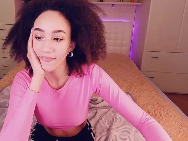 لقطات البث RaffaelaC