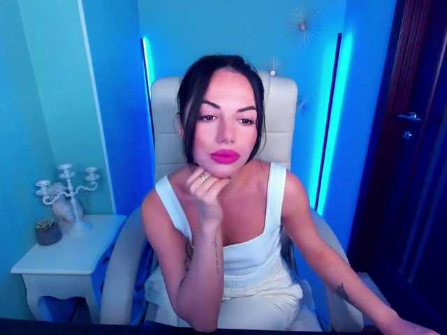 الصور Addicted_to_u Glad to see everyone! Show only in private! Get up 50 ..s2s 200 ... Order pizza for me -1234 tokens .. Give a bouquet of flowers 1500..Food for my bald cat 707) Blown up in private - 500 tokens) blowjob in private 666 ) toys in private -987 tokens