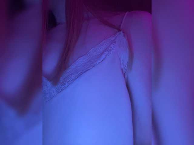 لقطات البث Real-blonde