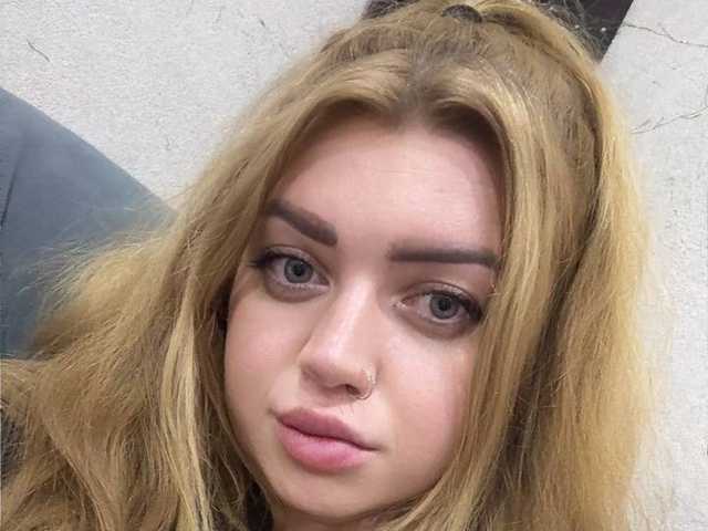 صورة الملف الشخصي RedMadonna